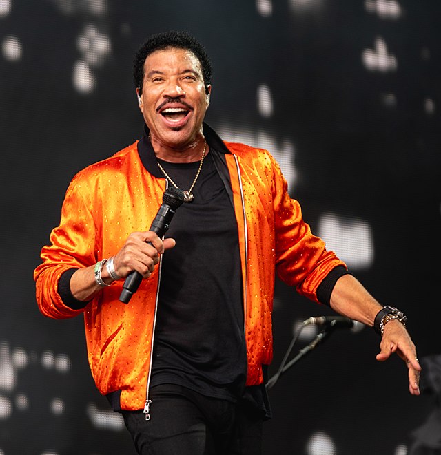 Lionel Richie's all set for Dancing on the Sand in the Bahamas