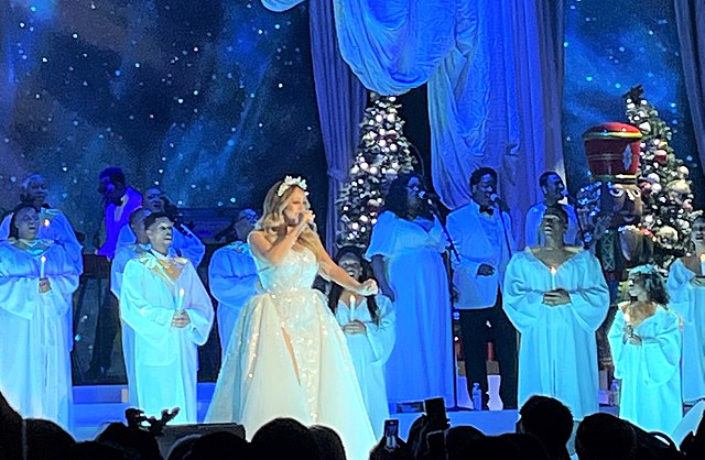 Mariah Carey The Queen of Christmas