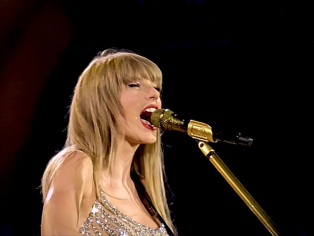 Taylor Swift 2023 BBMAs